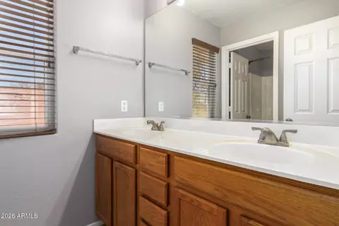 Bath - 2762 E Devon Ct, Gilbert, AZ 85296 photo 3 of 3