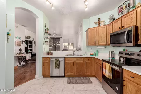Kitchen - 3756 E Irwin Ave, Mesa, AZ 85206 photo 3 of 4