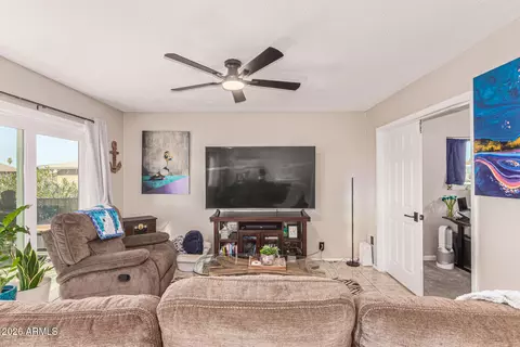 286 W Palomino Dr #104, Chandler, AZ 85225