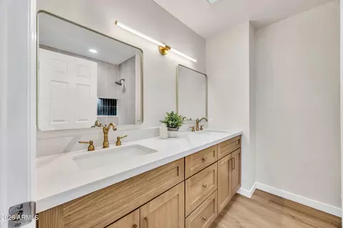 Bath - 2126 Enid Ave, Mesa, AZ 85204 photo 3 of 4