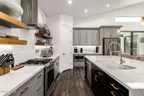 Kitchen - 1831 E Montecito Ave, Phoenix, AZ 85016 photo 3 of 3