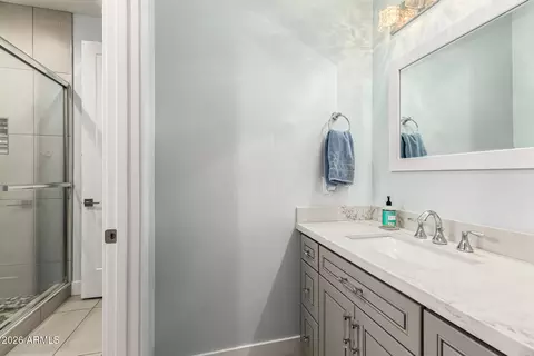 Bath - 1831 E Montecito Ave, Phoenix, AZ 85016 photo 7 of 7