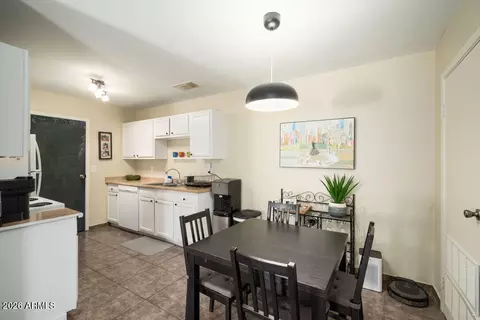 Dining - 3511 E Baseline Rd #1187, Phoenix, AZ 85042 photo 1 of 1
