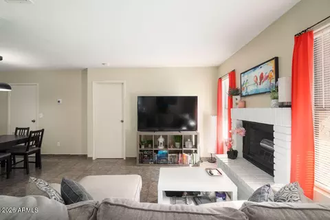 Living - 3511 E Baseline Rd #1187, Phoenix, AZ 85042 photo 1 of 2