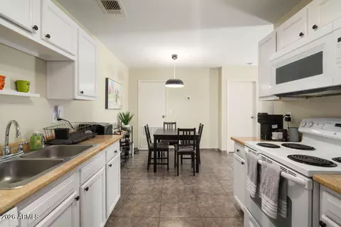 Kitchen - 3511 E Baseline Rd #1187, Phoenix, AZ 85042 photo 1 of 1