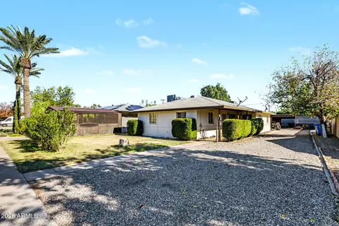Exterior - 5225 N 8th Pl, Phoenix, AZ 85014 photo 3 of 7