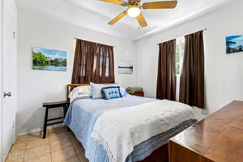 Bedroom - 5225 N 8th Pl, Phoenix, AZ 85014 photo 1 of 4