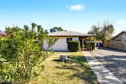 5225 N 8th Pl, Phoenix, AZ 85014