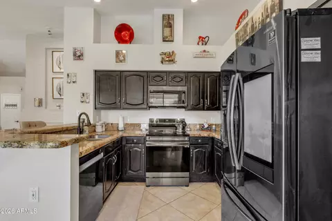 Kitchen - 2333 Egret Ct, Gilbert, AZ 85234 photo 3 of 5