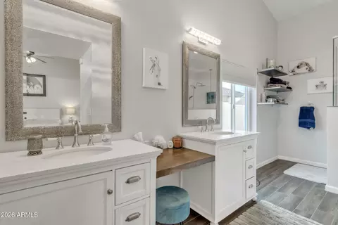 Bath - 2333 Egret Ct, Gilbert, AZ 85234 photo 3 of 6