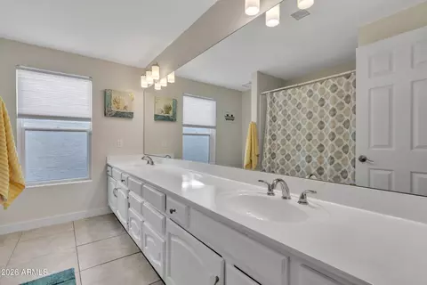 Bath - 2333 Egret Ct, Gilbert, AZ 85234 photo 1 of 6