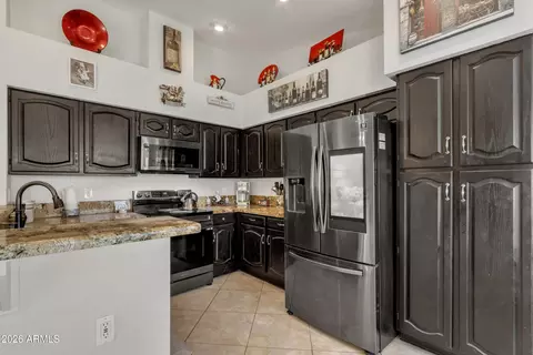 Kitchen - 2333 Egret Ct, Gilbert, AZ 85234 photo 2 of 5