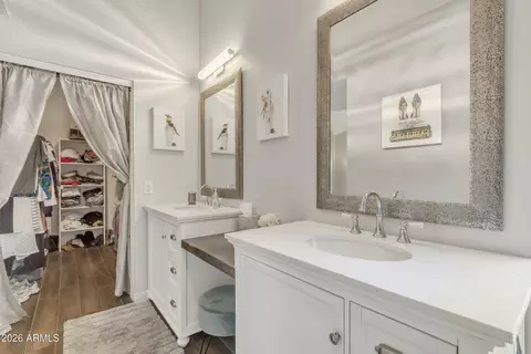 Bath - 2333 Egret Ct, Gilbert, AZ 85234 photo 4 of 6