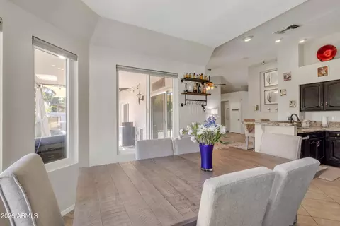 Dining - 2333 Egret Ct, Gilbert, AZ 85234 photo 3 of 4