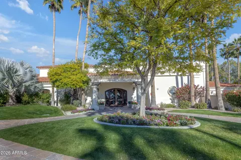 Exterior - 2333 Egret Ct, Gilbert, AZ 85234 photo 8 of 14