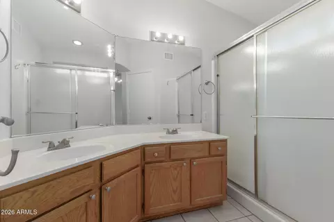 Bath - 1234 E Helena Dr, Phoenix, AZ 85022 photo 2 of 3