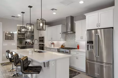 Kitchen - 2248 E Questa Dr, Phoenix, AZ 85024 photo 2 of 2
