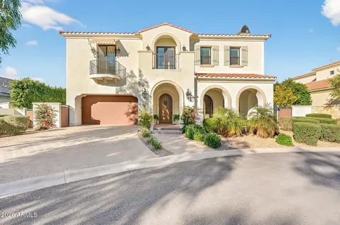 3906 E Crittenden Ln, Phoenix, AZ 85018