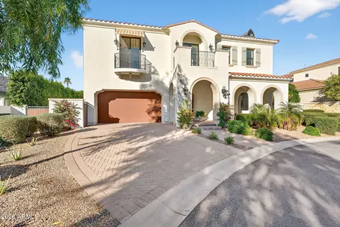 Exterior - 3906 E Crittenden Ln, Phoenix, AZ 85018 photo 3 of 20