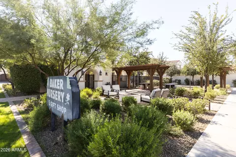 Exterior - 3906 E Crittenden Ln, Phoenix, AZ 85018 photo 18 of 20