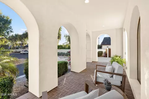 Exterior - 3906 E Crittenden Ln, Phoenix, AZ 85018 photo 4 of 20
