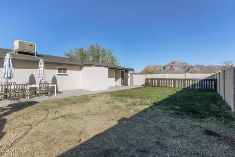 Exterior - 1925 E Greasewood St, Apache Junction, AZ 85119 photo 3 of 11