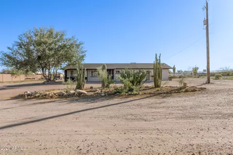 1925 E Greasewood St, Apache Junction, AZ 85119