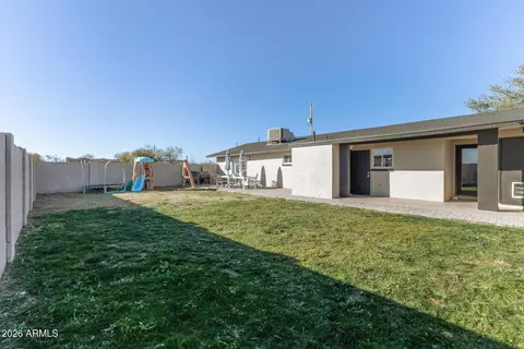 Exterior - 1925 E Greasewood St, Apache Junction, AZ 85119 photo 9 of 11