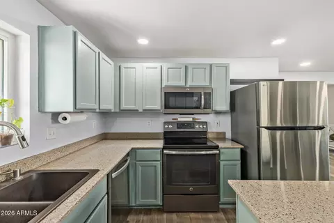 Kitchen - 1925 E Greasewood St, Apache Junction, AZ 85119 photo 6 of 6