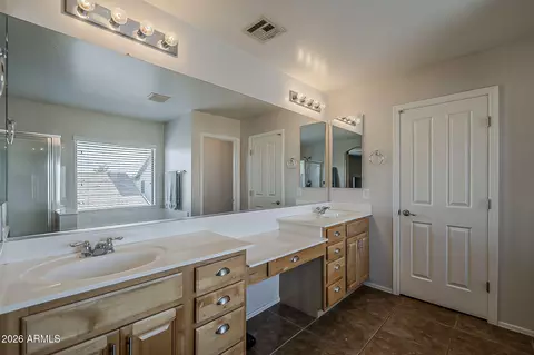 Bath - 3816 E Phelps St, Gilbert, AZ 85295 photo 3 of 5