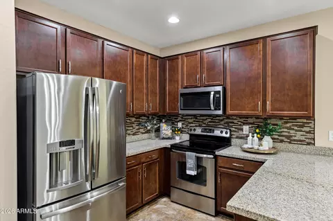 894 S Utilis Dr, Gilbert, AZ 85296 photo 8