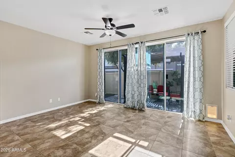 894 S Utilis Dr, Gilbert, AZ 85296 photo 5