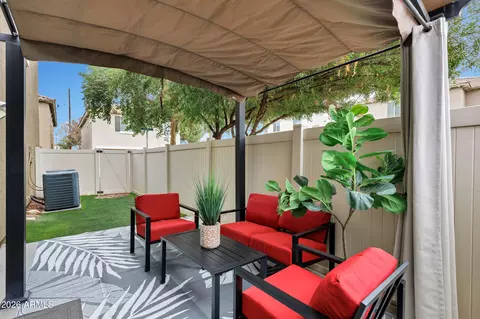894 S Utilis Dr, Gilbert, AZ 85296 photo 3