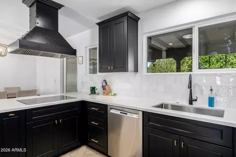Kitchen - 436 E Bluebell Ln, Tempe, AZ 85288 photo 4 of 5