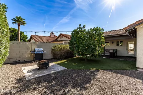 Exterior - 436 E Bluebell Ln, Tempe, AZ 85288 photo 8 of 9