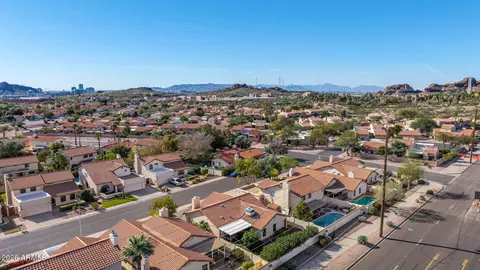View/Area - 436 E Bluebell Ln, Tempe, AZ 85288 photo 6 of 15