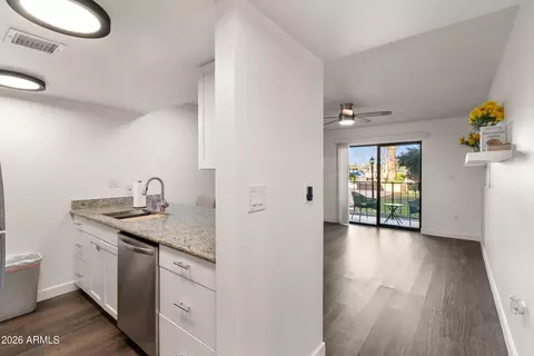 3033 E Devonshire Ave #1018, Phoenix, AZ 85016