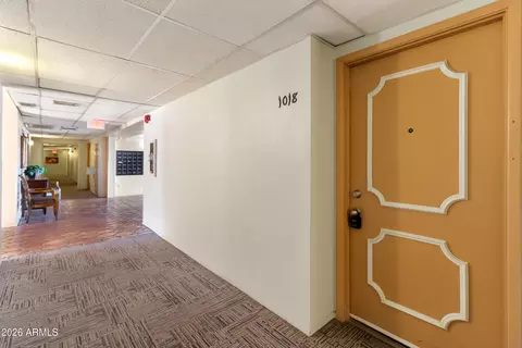 Entry Way - 3033 E Devonshire Ave #1018, Phoenix, AZ 85016 photo 1 of 5