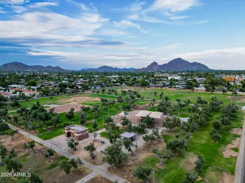 View/Area - 3033 E Devonshire Ave #1018, Phoenix, AZ 85016 photo 11 of 14