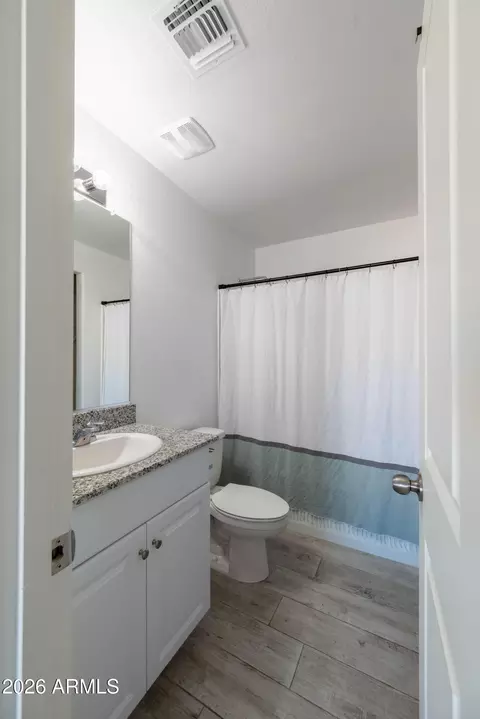 Bath - 122 E Dewey Ave, Coolidge, AZ 85128 photo 2 of 3