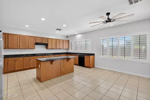 Kitchen - 11355 E Solina Cir, Mesa, AZ 85212 photo 2 of 6