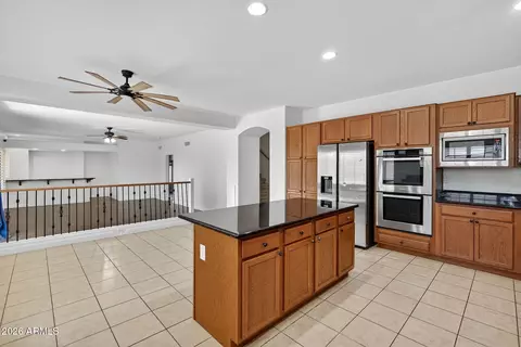 Kitchen - 11355 E Solina Cir, Mesa, AZ 85212 photo 4 of 6