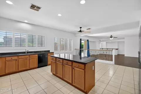 Kitchen - 11355 E Solina Cir, Mesa, AZ 85212 photo 3 of 6