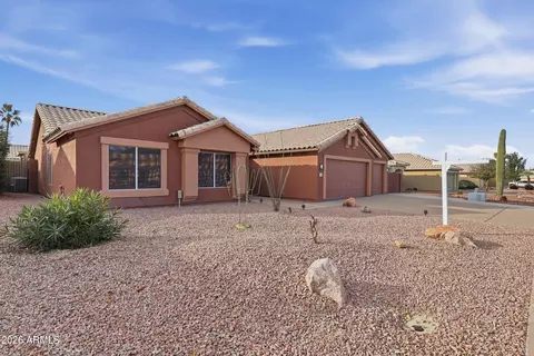 Exterior - 6261 E Pearl St, Mesa, AZ 85215 photo 3 of 5