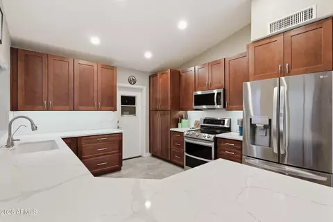 Kitchen - 6261 E Pearl St, Mesa, AZ 85215 photo 2 of 5