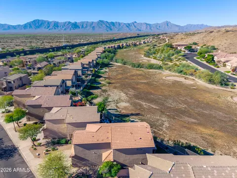 View/Area - 414 E Redwood Ln, Phoenix, AZ 85048 photo 4 of 12