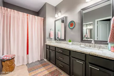 Bath - 414 E Redwood Ln, Phoenix, AZ 85048 photo 2 of 3