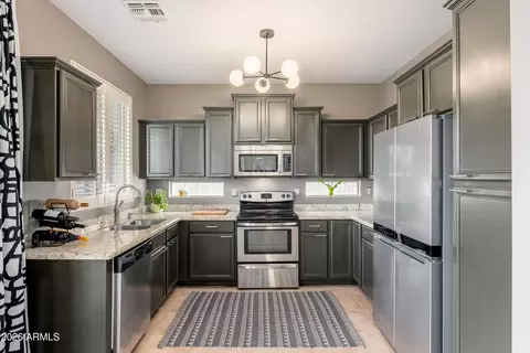 Kitchen - 414 E Redwood Ln, Phoenix, AZ 85048 photo 2 of 3