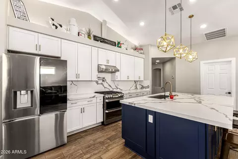 Kitchen - 2863 E Cedar Waxwing Dr, Gilbert, AZ 85298 photo 2 of 7