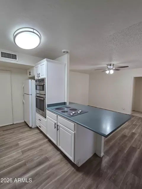 Kitchen - 6512 N 41st Ave, Phoenix, AZ 85019 photo 2 of 4